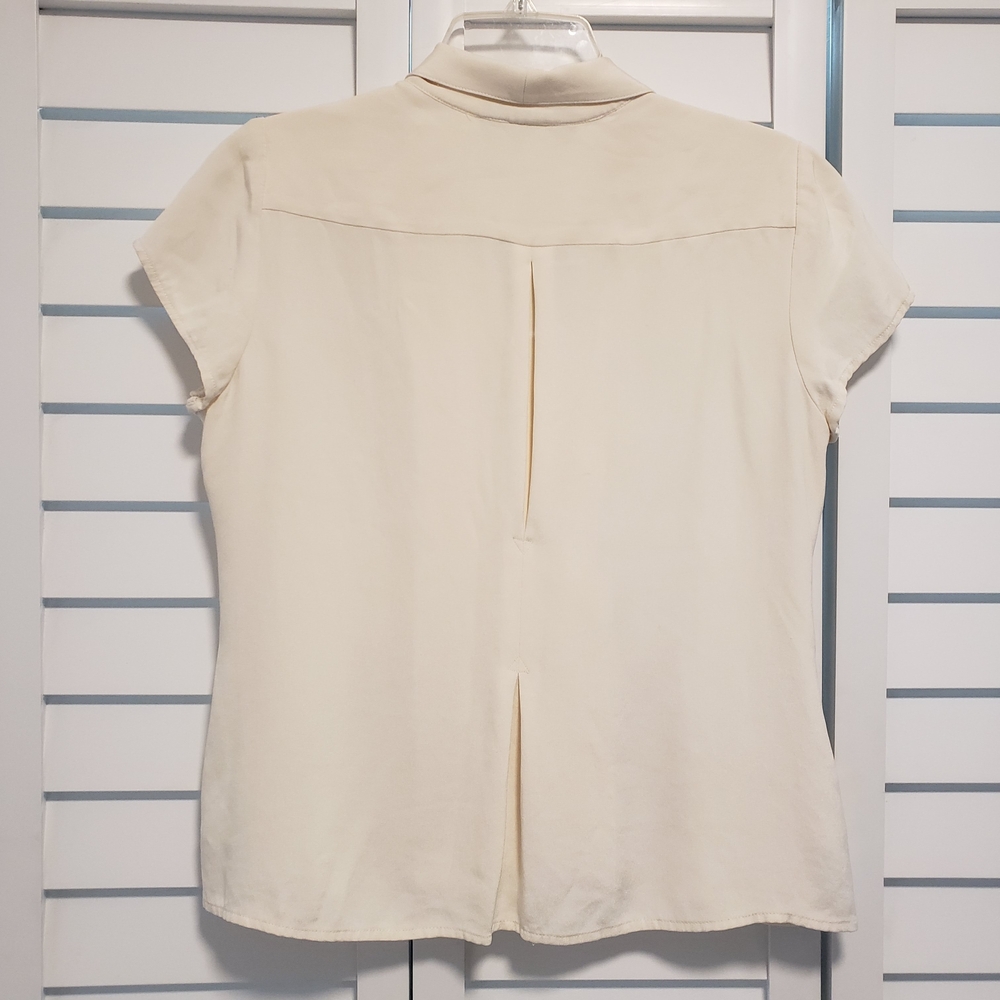 Jones New York Cream Short Sleeve Pleated Front Blouse - Picture 2 of 6
